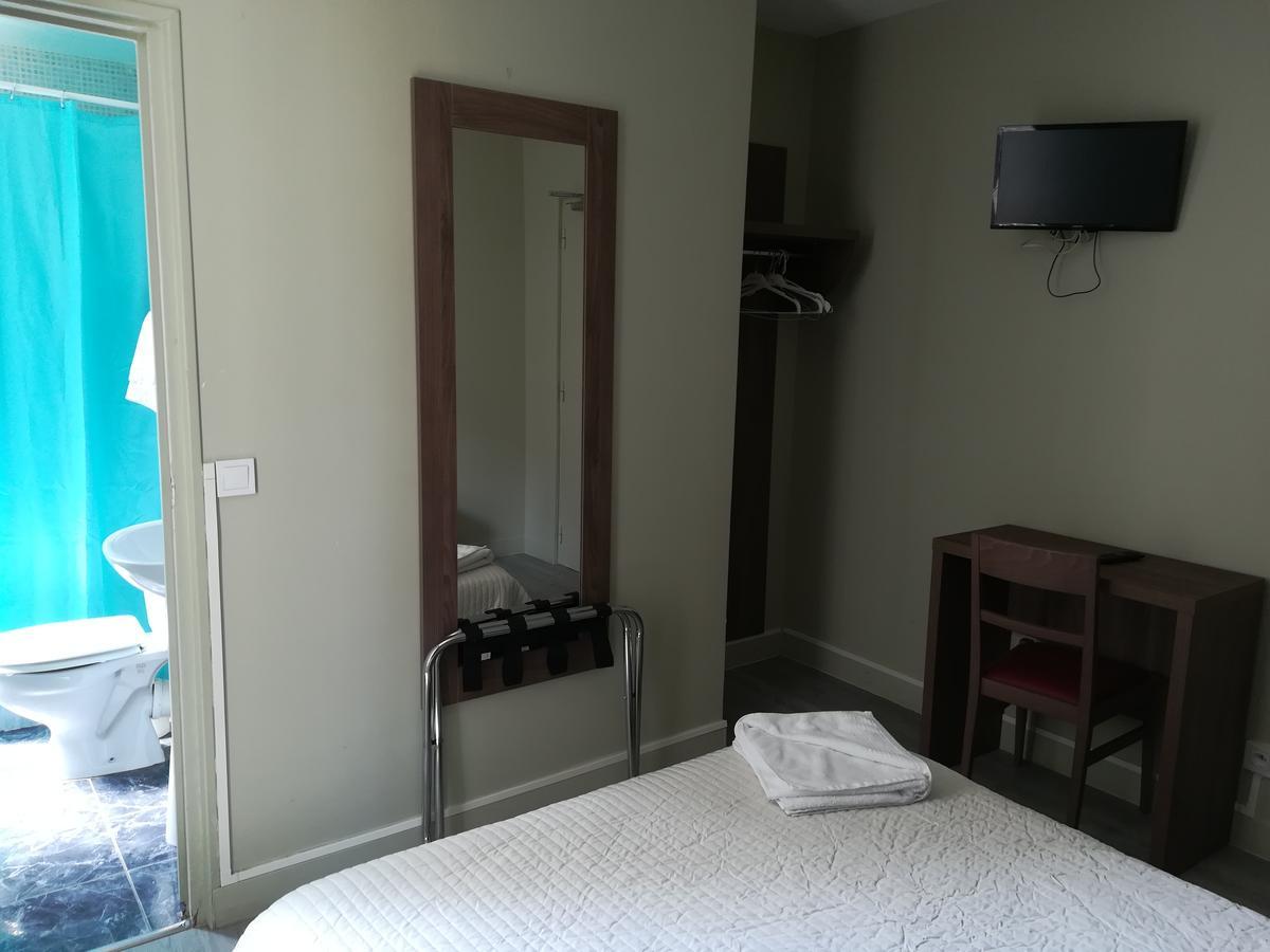 Hotel Du Globe 18 Párizs Kültér fotó